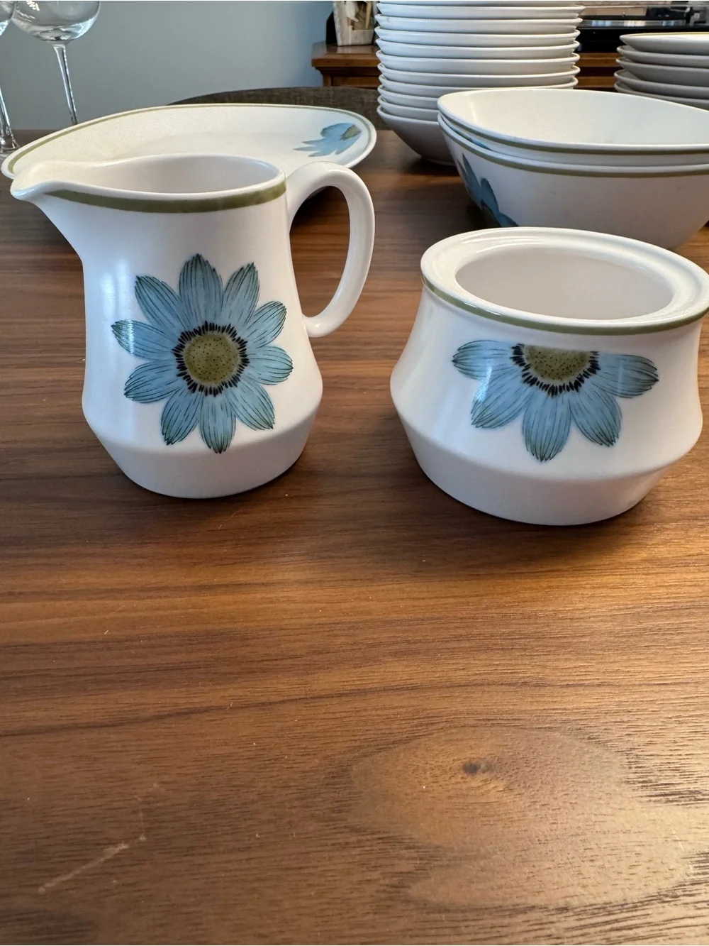 Noritake Daisy Dinnerware Set